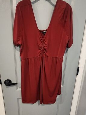 Torrid Red V-Neck Short Sleeve Top